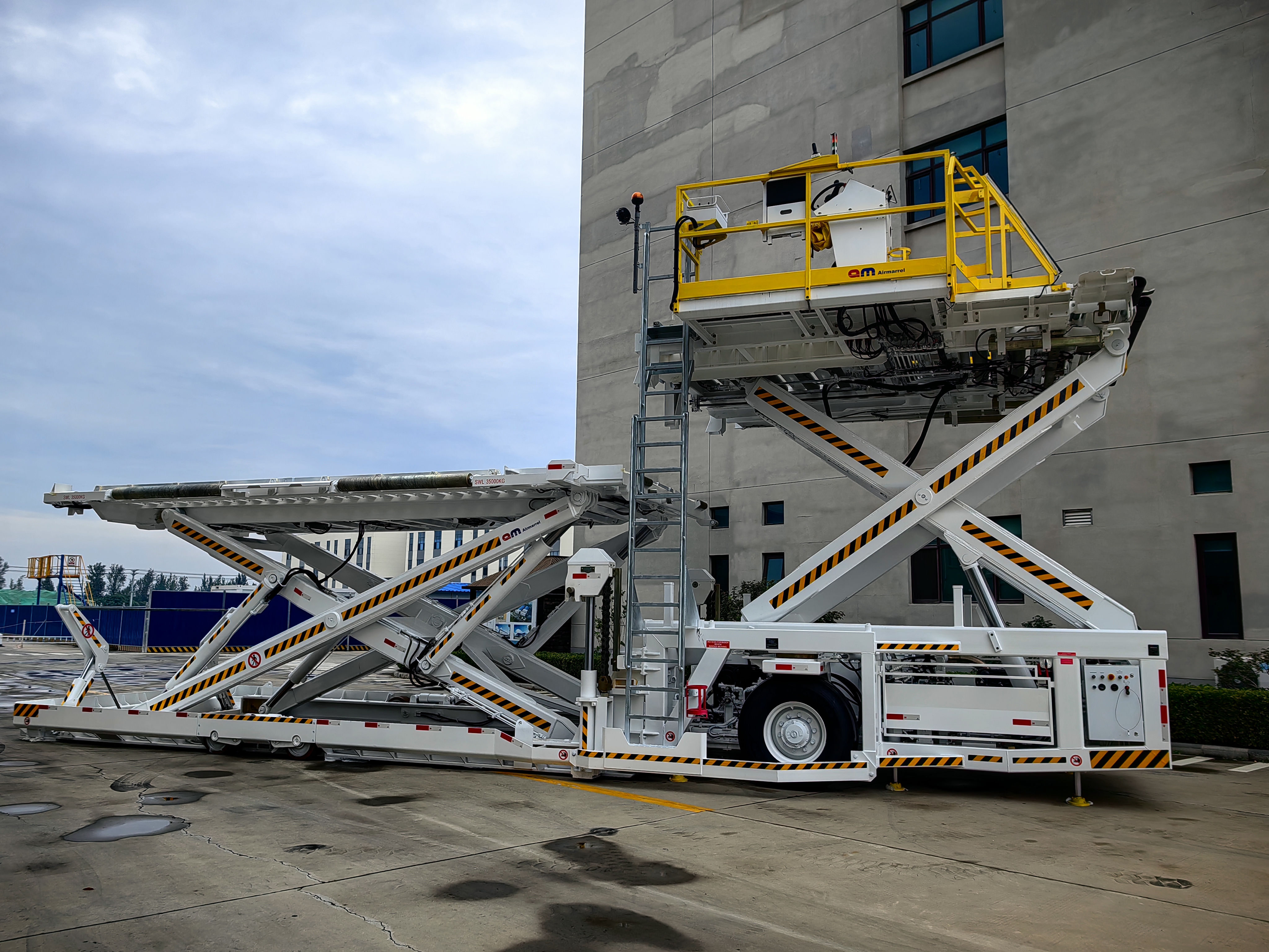 35吨燃油集装货物装载机 TDL-35