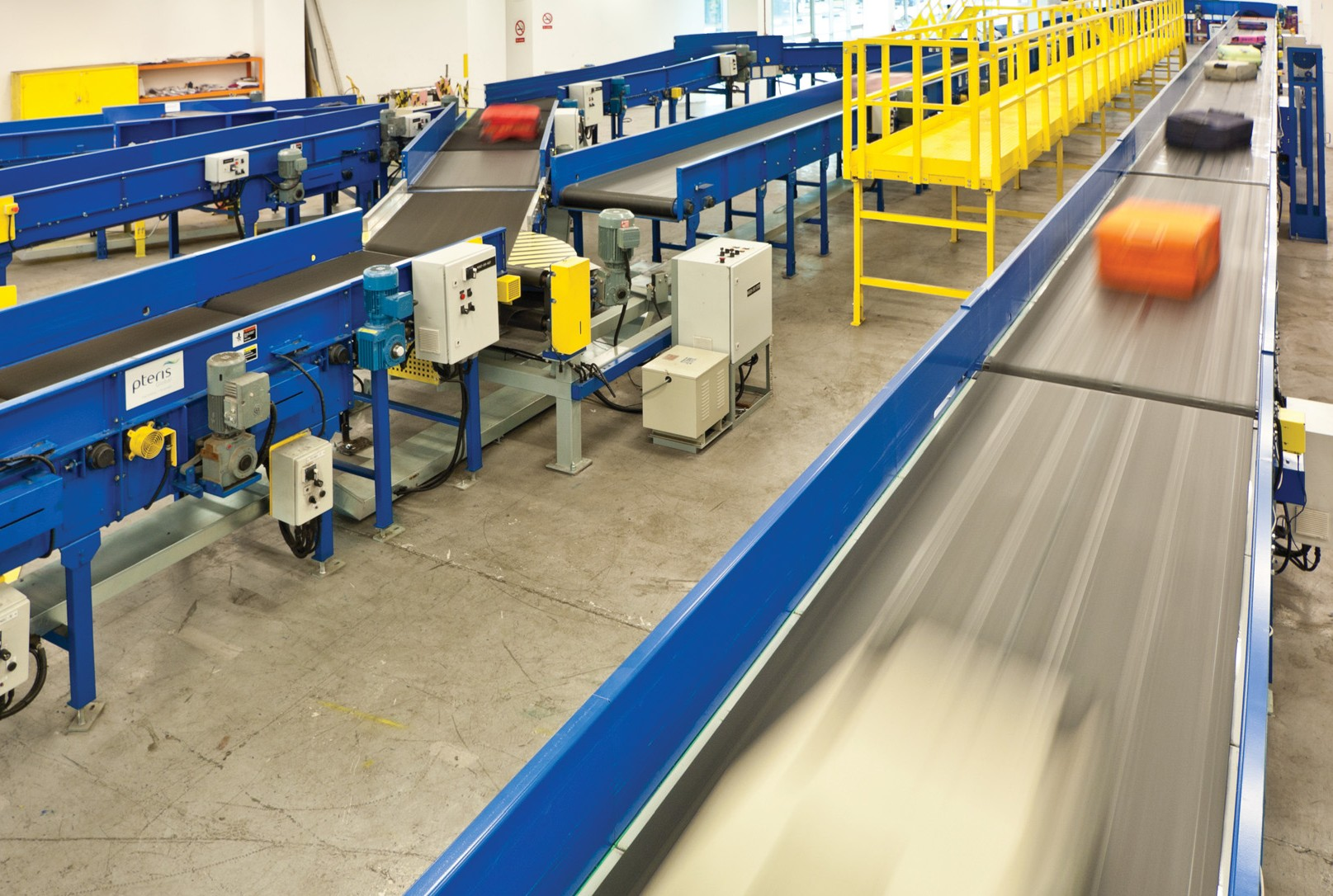 高速行李运输系统